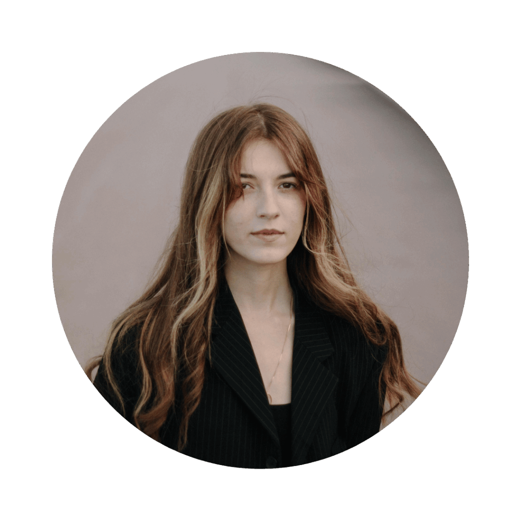 Megan Thompson Itaar Review